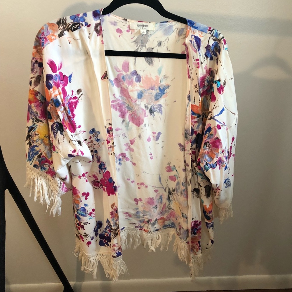 Floral umgee kimono